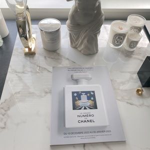 French Coffee table magazine